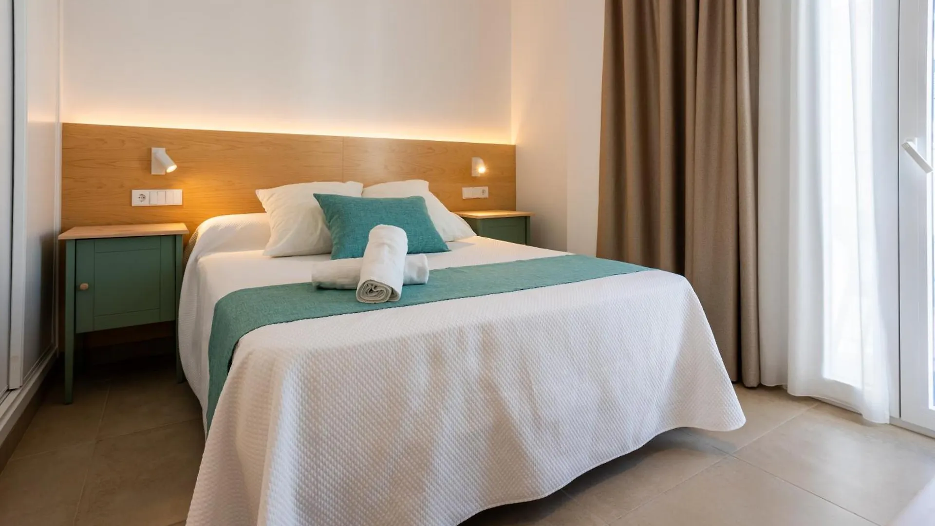 Hotel Oasis Centro Conil De La Frontera