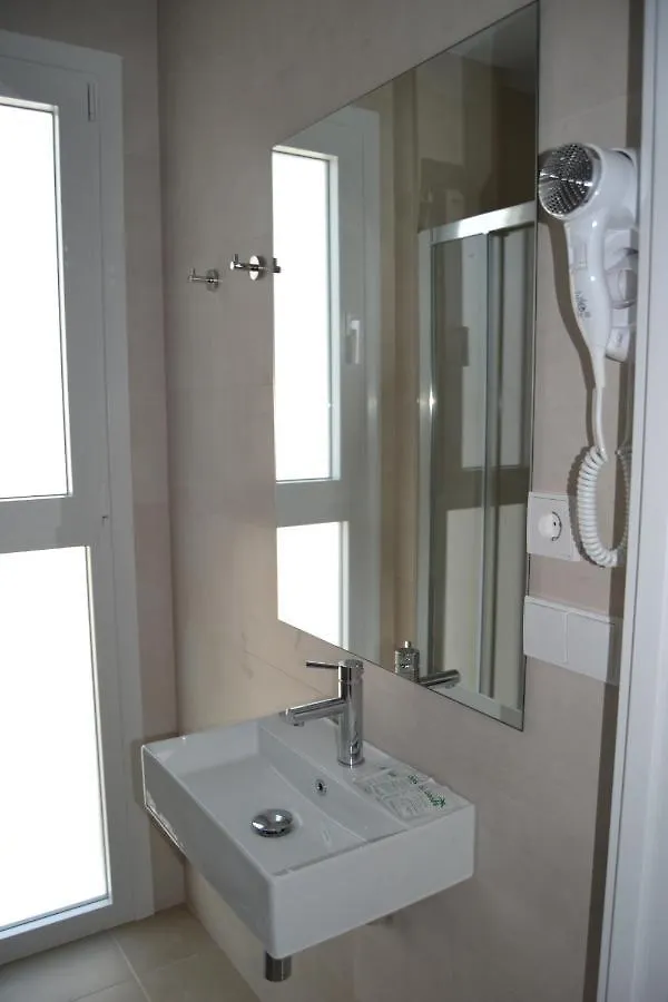 Hotel Oasis Centro Кониль-де-ла-Фронтера
