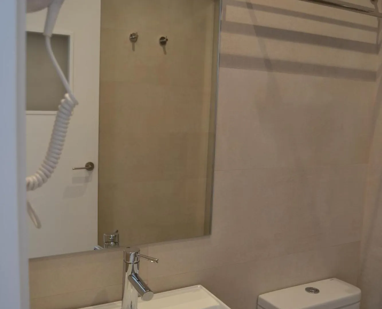 Hotel Oasis Centro Кониль-де-ла-Фронтера Испания