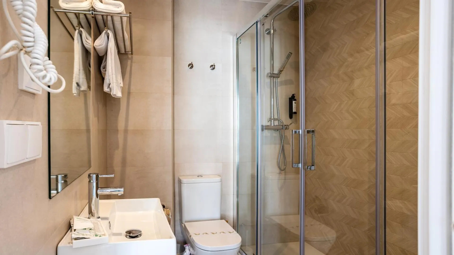 Hotel Oasis Centro Кониль-де-ла-Фронтера